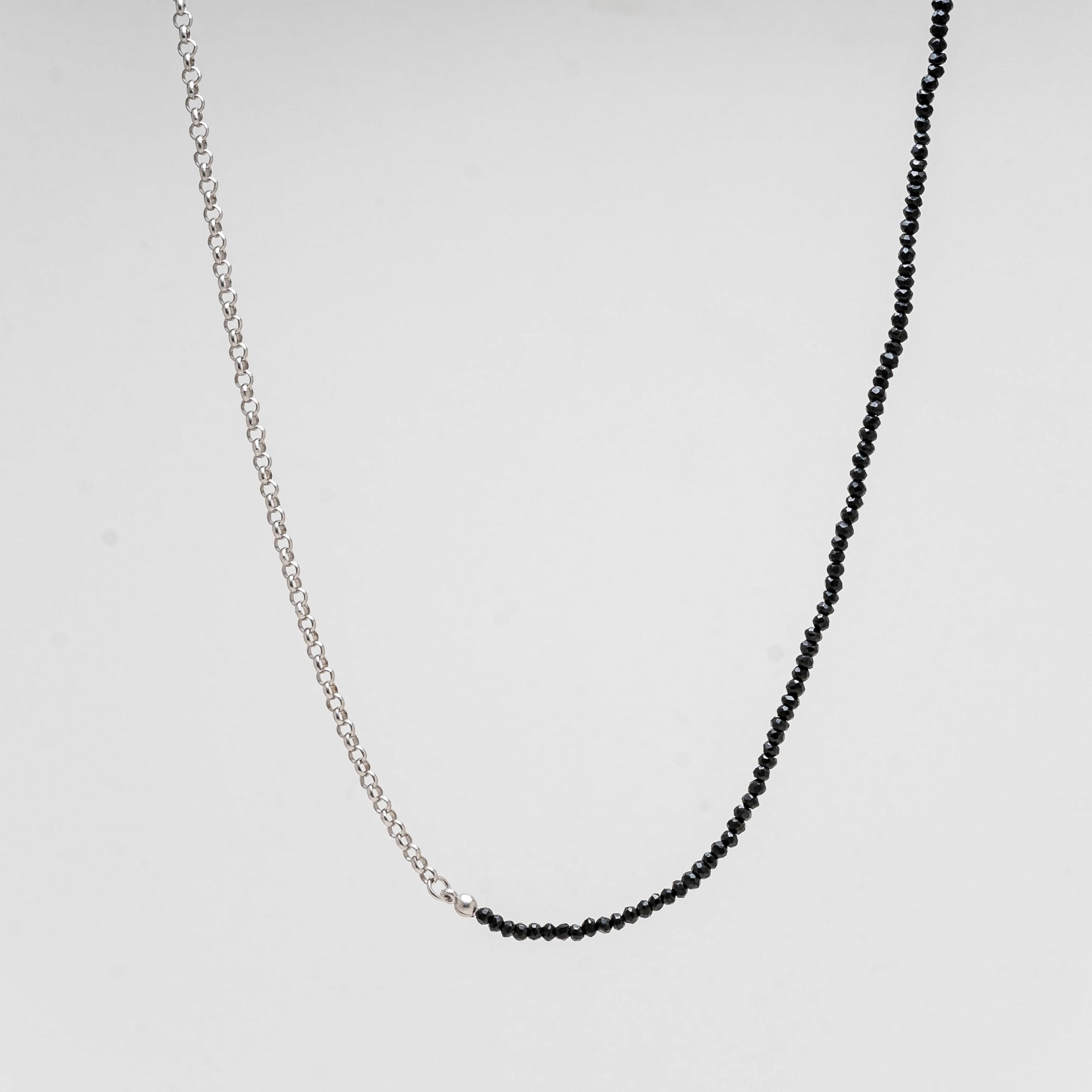 Black Spinel Candy Necklace - AIKENDI